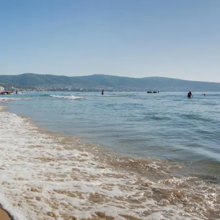 Admiral Plaza A 11 Sunny